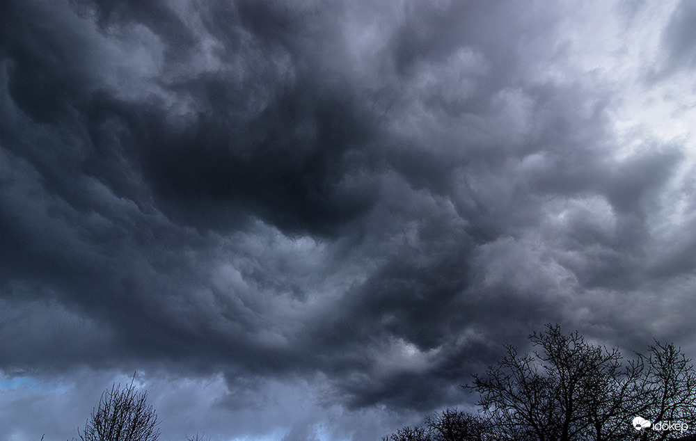 Száguldó hidegfront