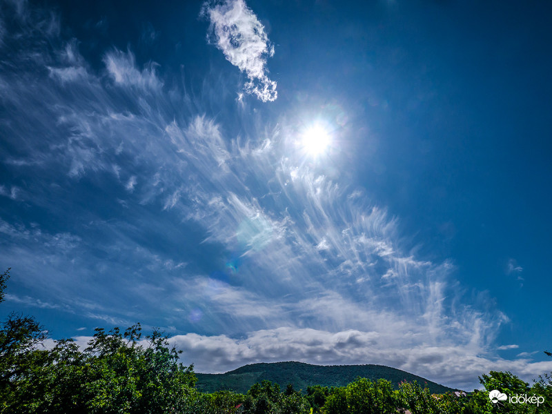 Fátylak a front végén