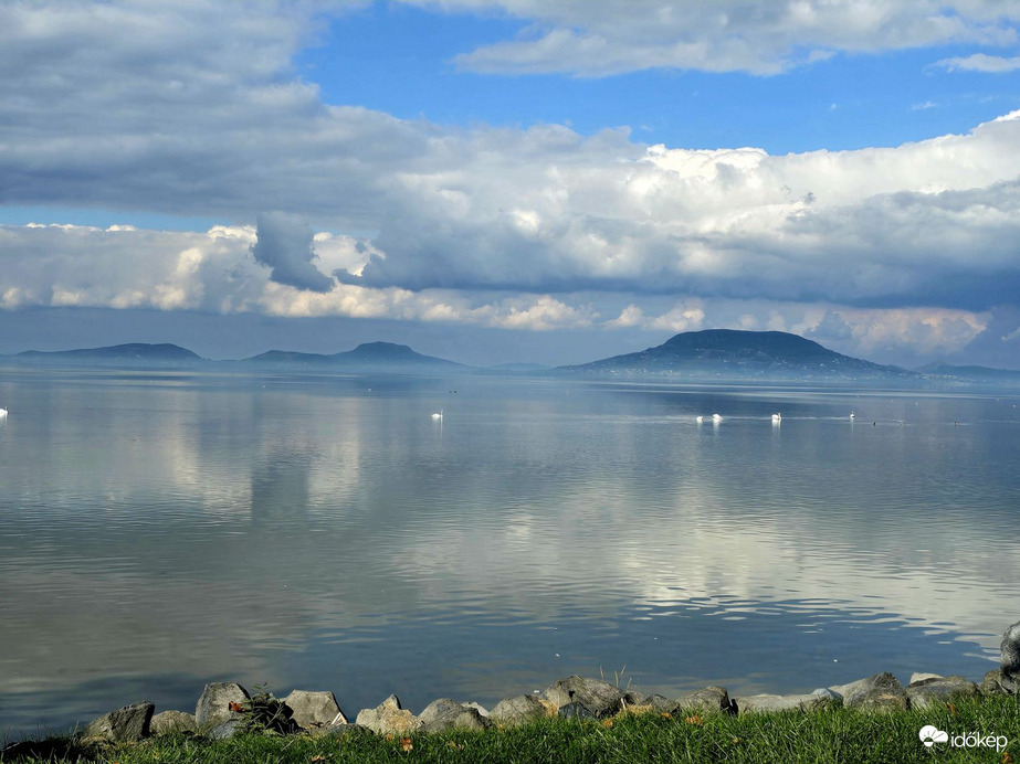 A tanúhegyek párában