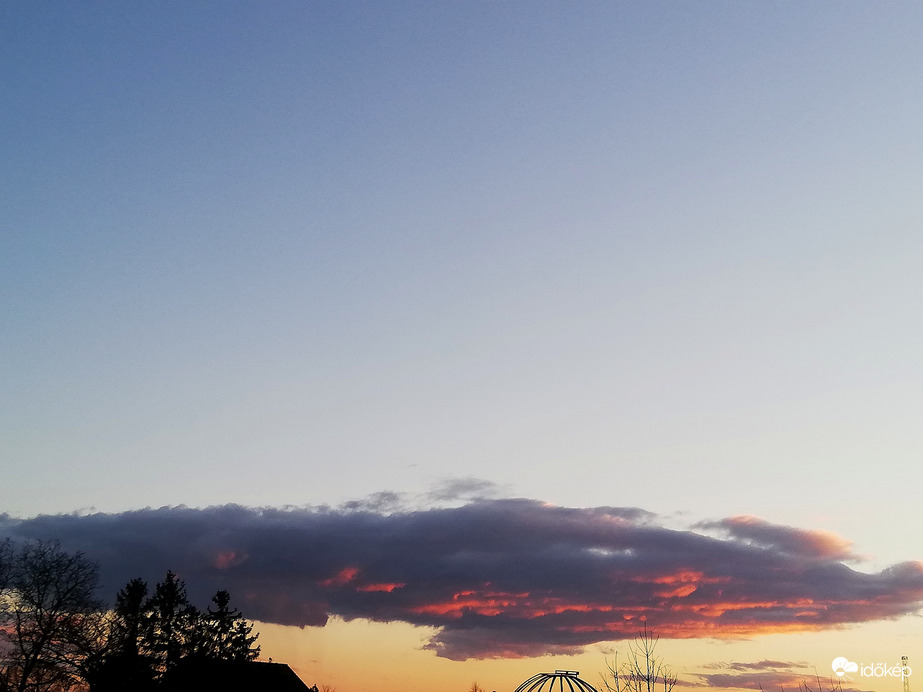 Dél felé, naplementekor