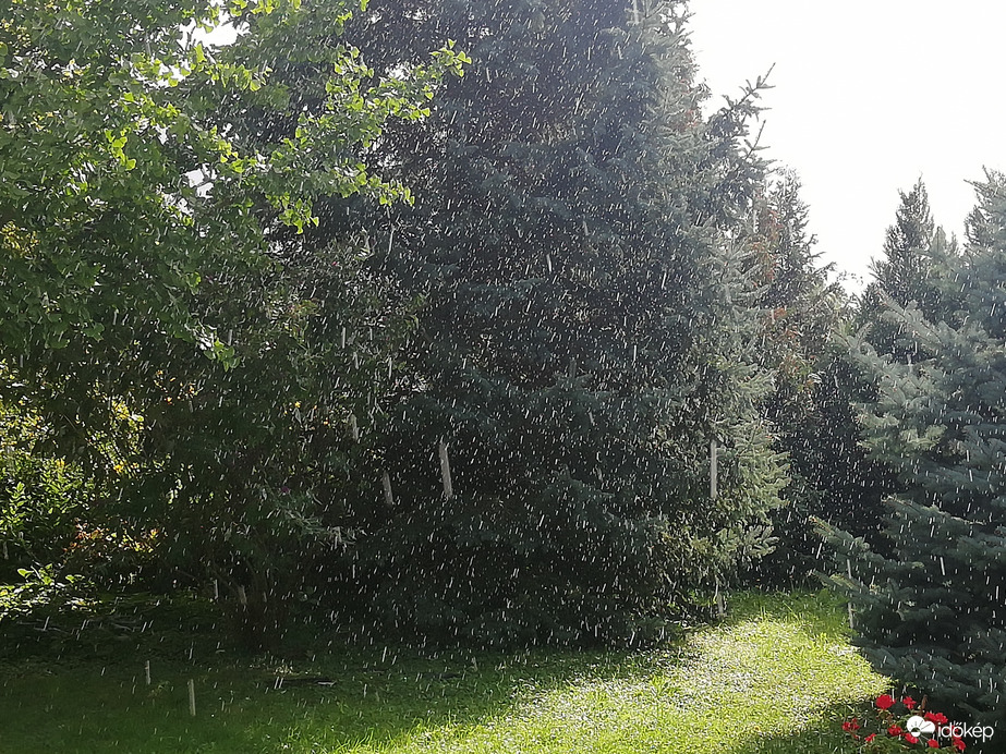 Aztán 2 perces zápor, napsütésben 