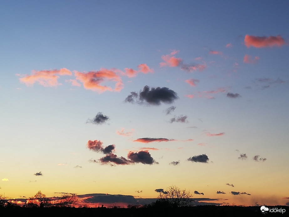 Pamacsos, viharos naplemente