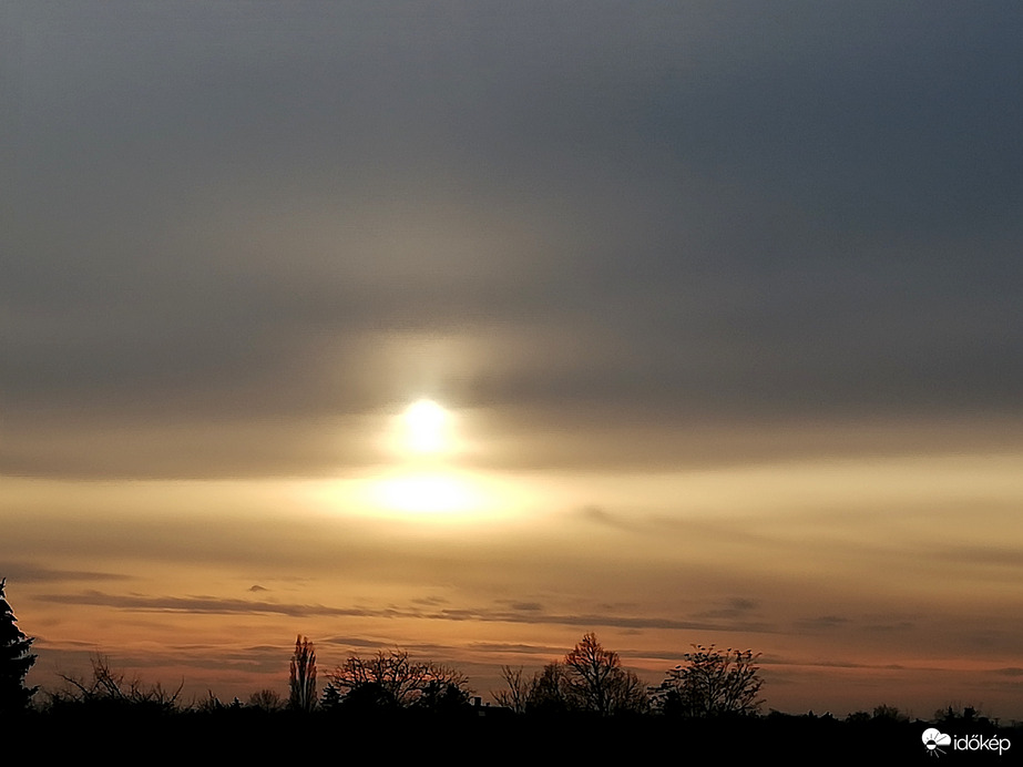 Késő délutáni borongós 