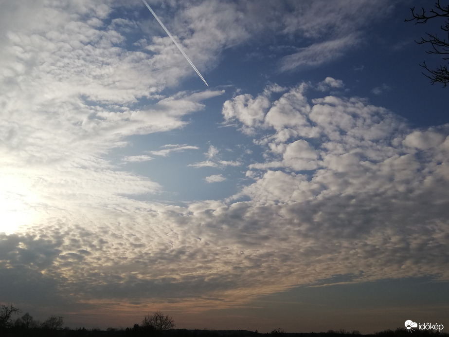 Délutáni felhők, Polgárdi 