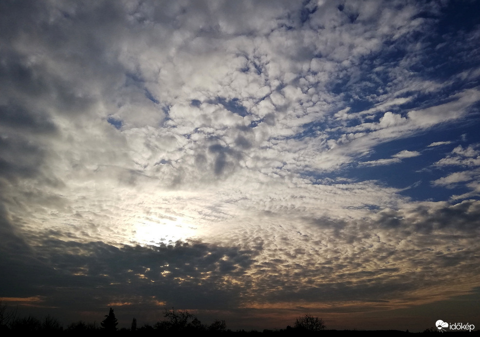 Délutáni felhők, Polgárdi 