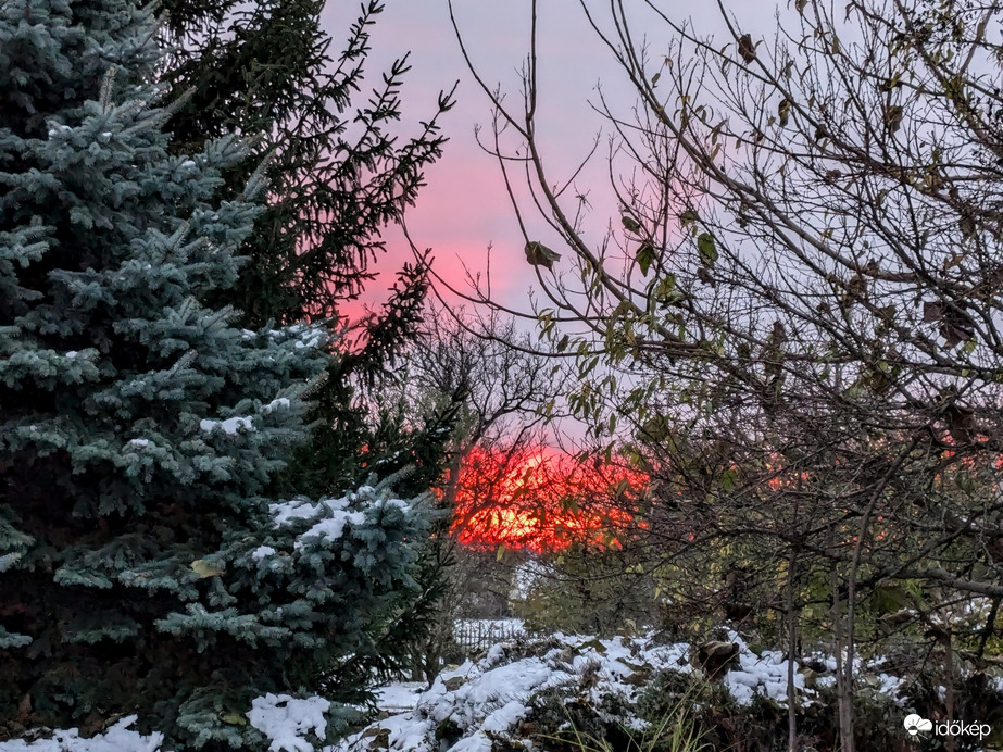 Polgárdi, látvány a kertből nézve