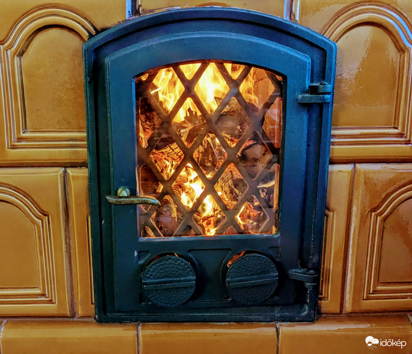Polgárdi, a jó öreg cserépkályha 