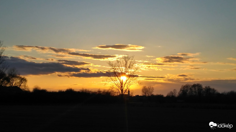  Jászjákóhalmán hideg, szeles volt