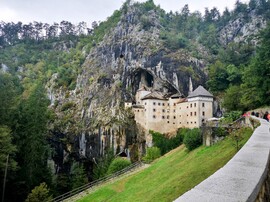 Predjama-vár, Szlovénia 