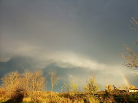 Jászjákóhalmánál látszódó szivárvány 