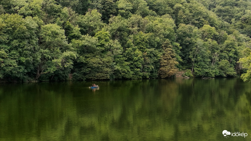 Csónakozás a Hámori tóban