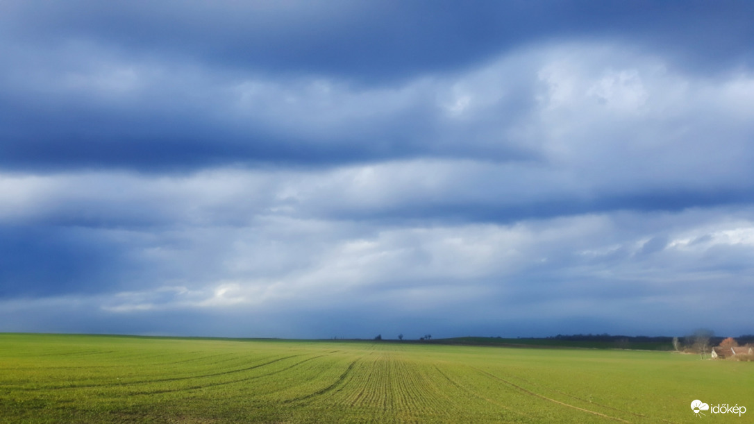Dudley hidegfronti felhőzete 02.17.