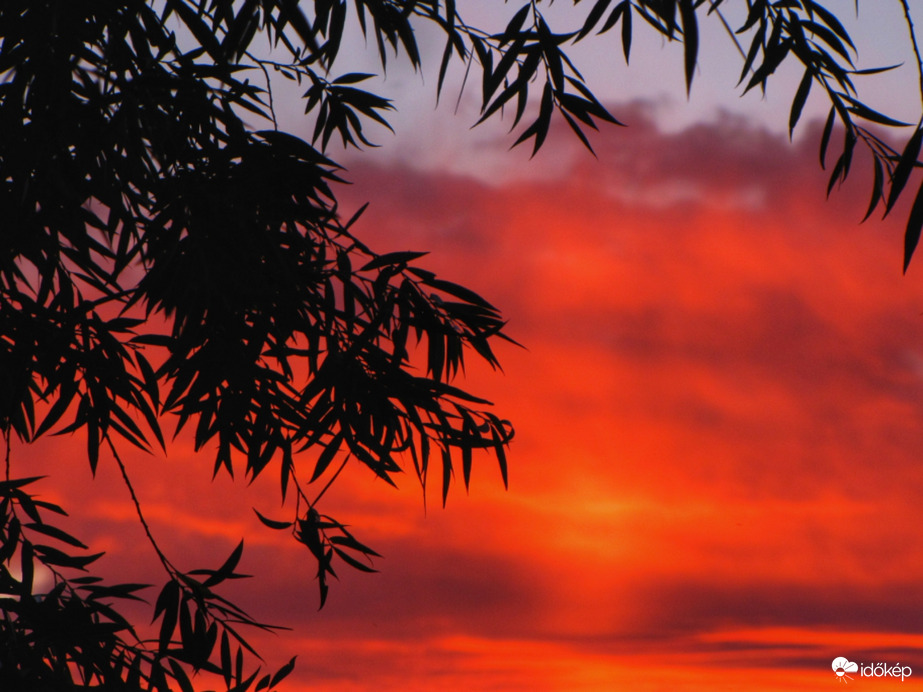 Lángolás a napnyugtában!