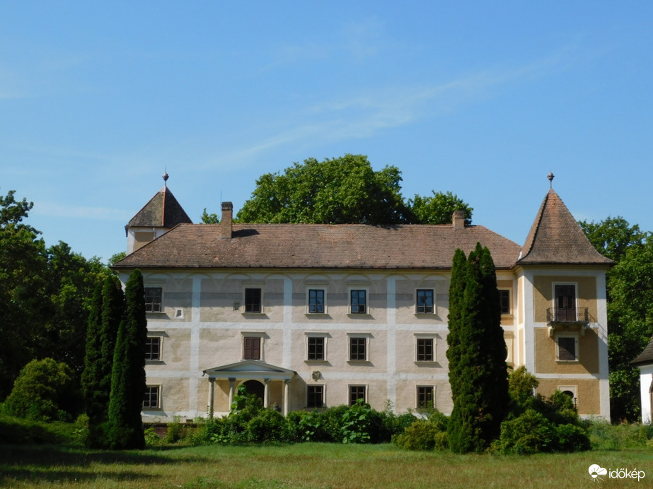 Derült égbolt a kastély körül!