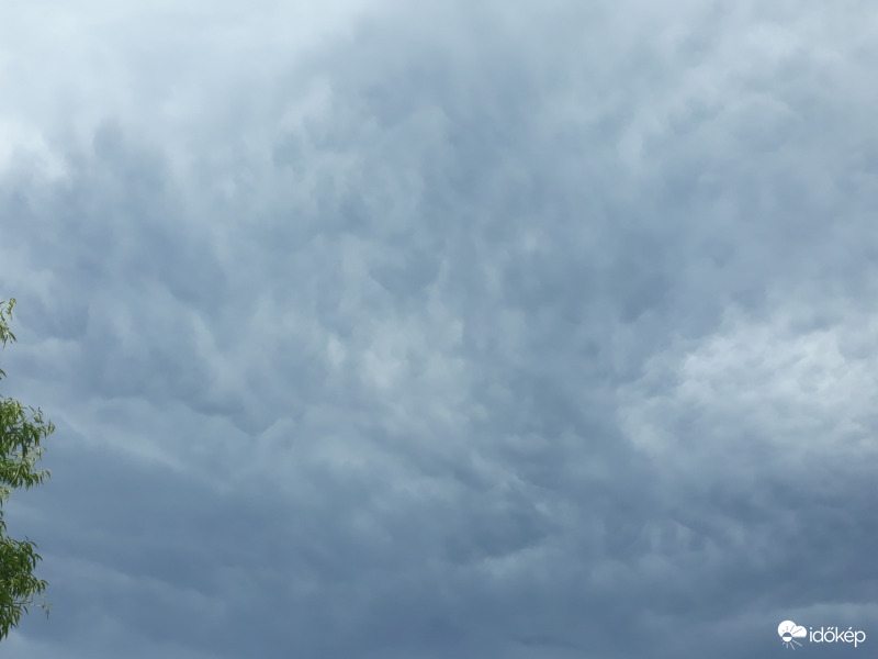 Mammatus felhők a Szigetköz felett!