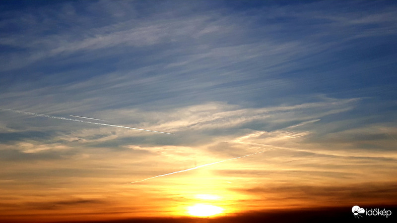 Naplemente fátyolosan!