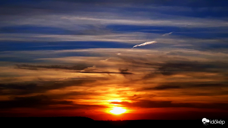 Naplemente fátyolosan!