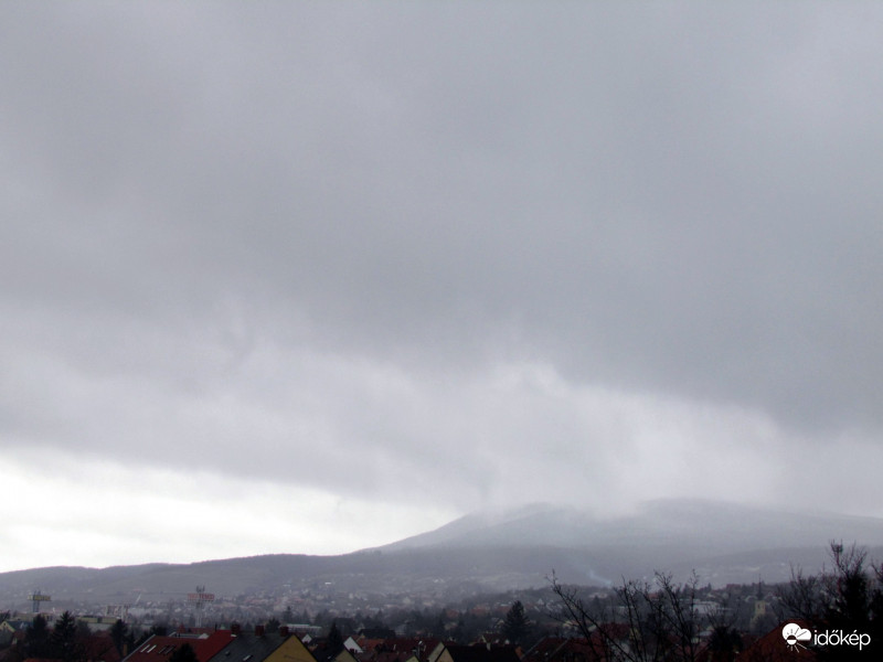 Havazas hegytetőn ma kora délután