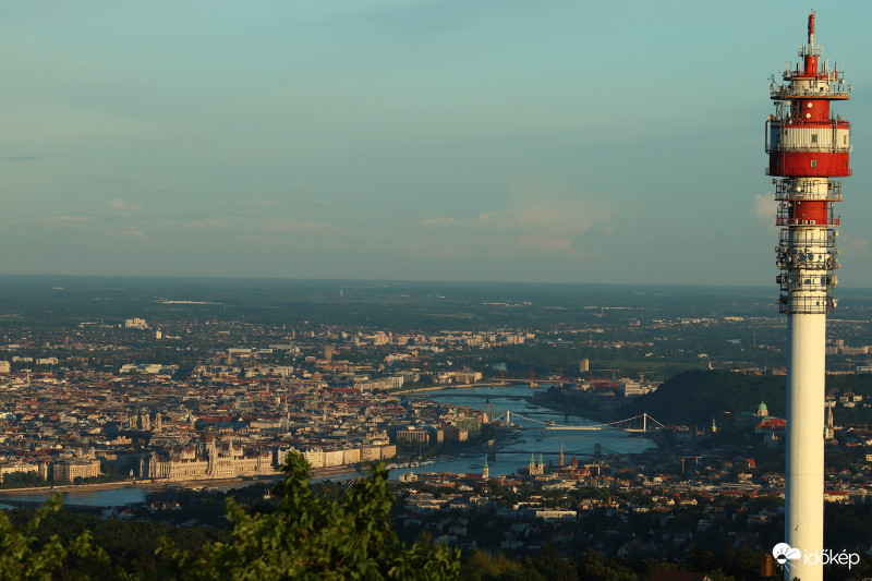 Parlament,Bazilika,Citadella,Vár,Lánchíd és még sok más