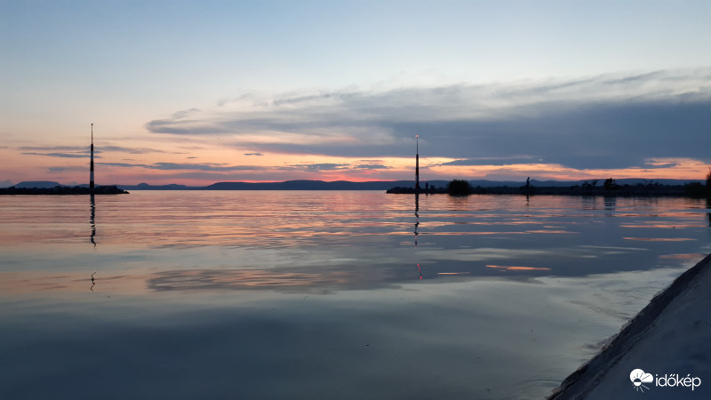 Naplemente a Balatonon