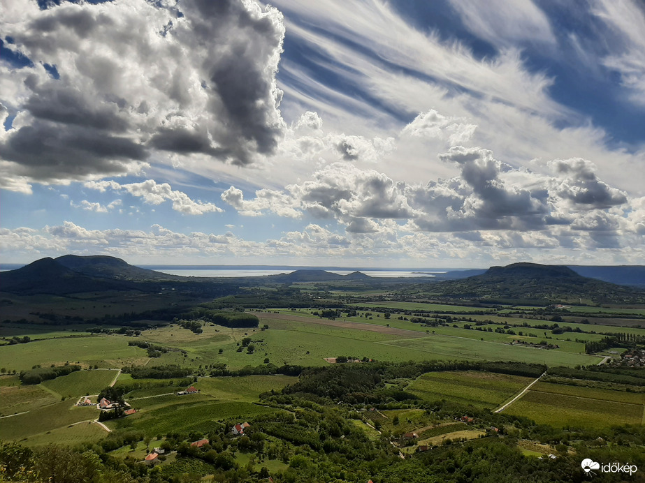 felhőjáték