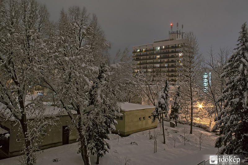 Leszállt az este Veszprémben