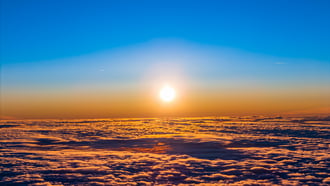 Ahol a nap mindig ragyog: Túl a köd birodalmán