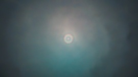 Ritka holdglória éjszaka