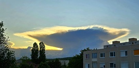 Vihar felhő