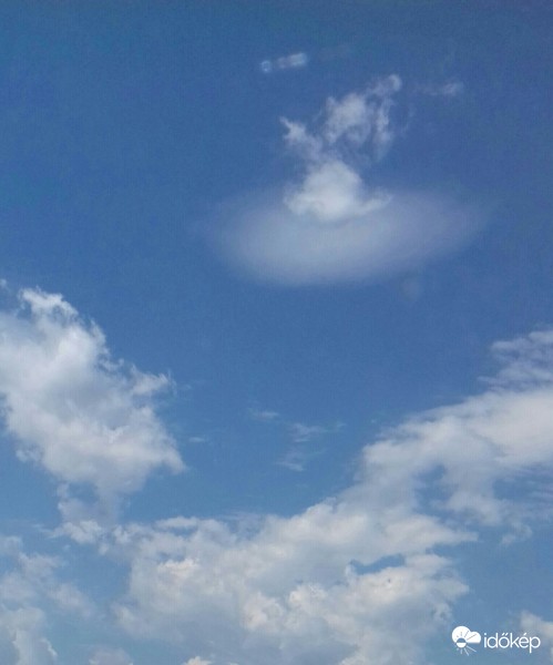 Mindenek felett egy ufo... :)