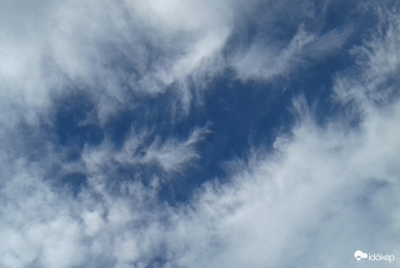 Mai Cirrus nyúlványok :)