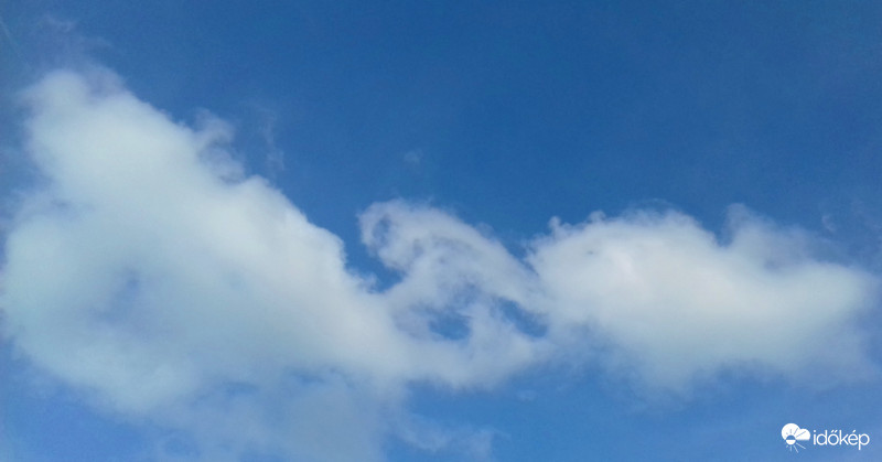 Felhők összekapaszkodva :)