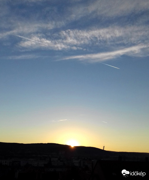 Január végi naplemente