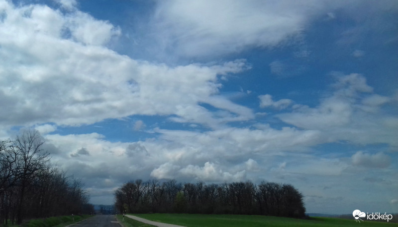 Fertőszéplak határában ma délután