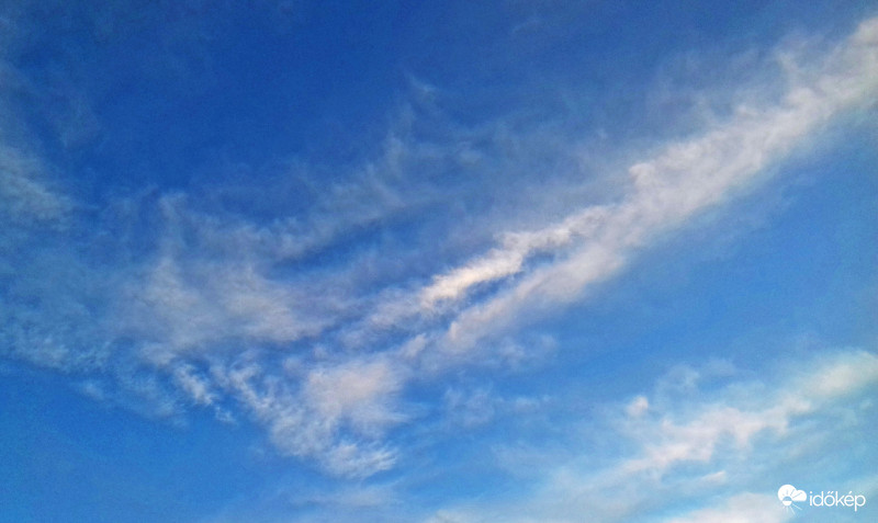 Napnyugta előtti felhőformáció :)