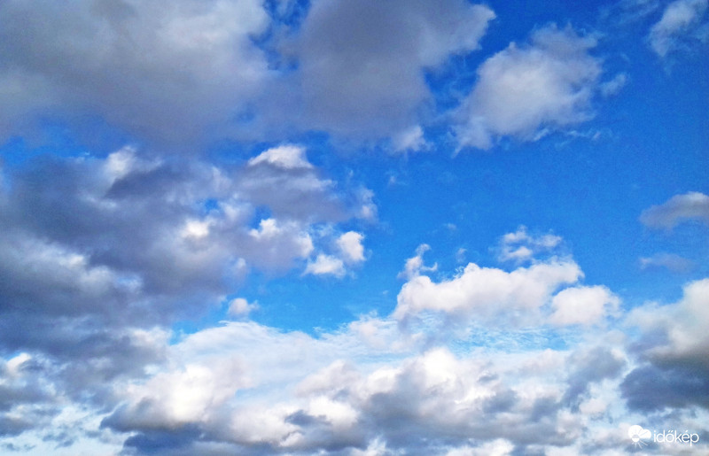 Ma délutáni felhőzet :)