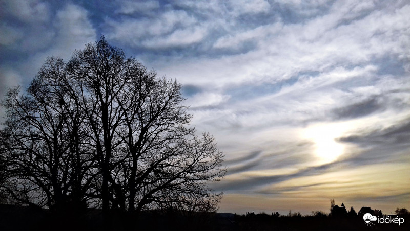 Tegnapi fátyolos naplemente 1. 