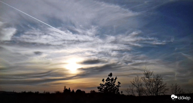 Tegnapi fátyolos naplemente 2.