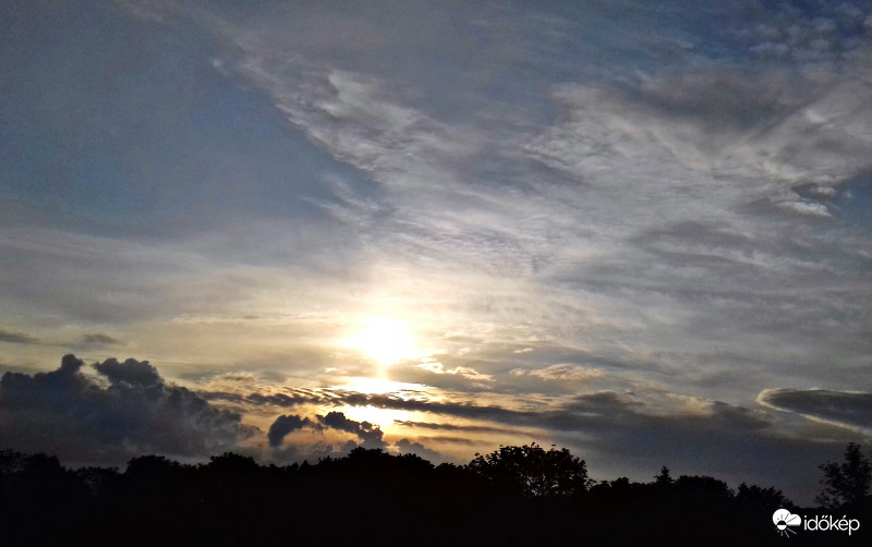 Tegnapi naplementénk :)