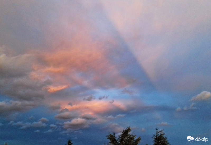 Enyhe krepus napzárás :)