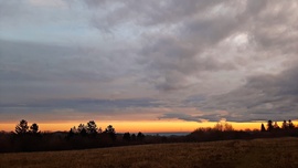 Alkonyati tájkép egy kis narancs sávval és szélkerekekkel fűszerezve... :)