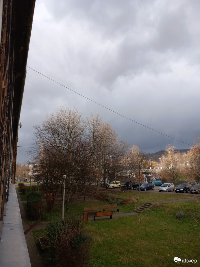 Zápor előtti csend