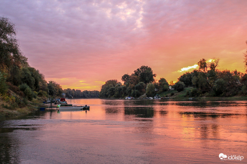 Vöröslő Tiszapart Szolnok 