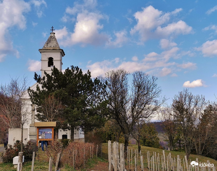 Szigliget Szentháromság-kápolna