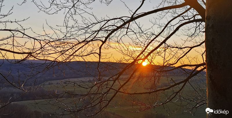 Mai naplemente 03.08.