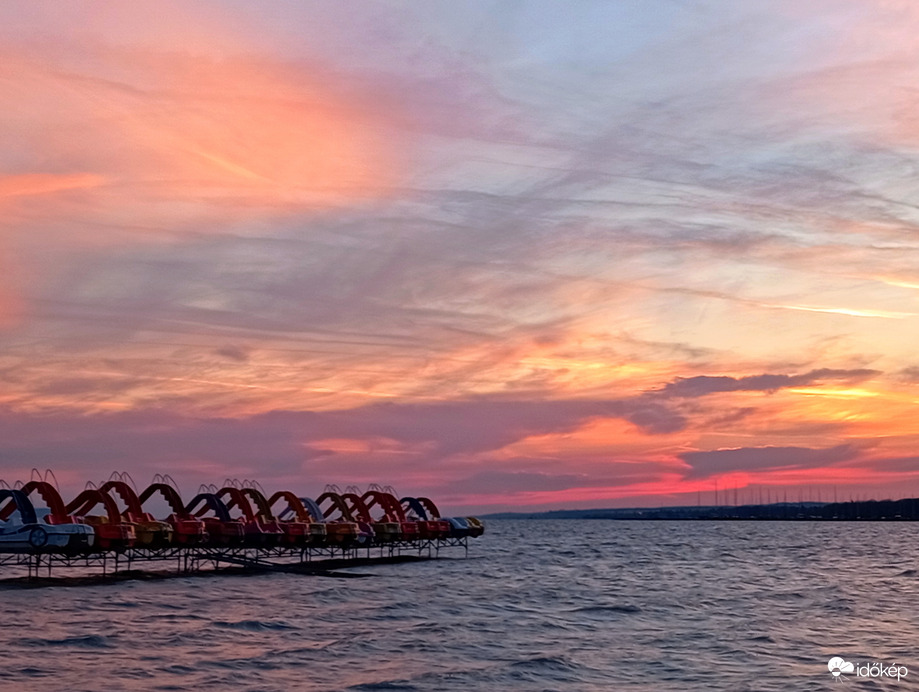 Napfelkelte Lellén!