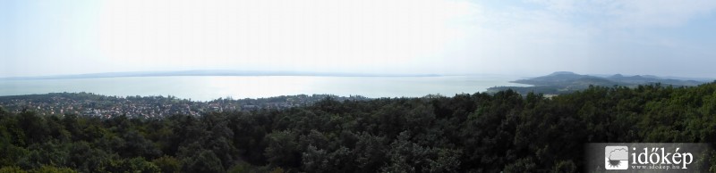 A Balaton a Fülöp-hegyről ma