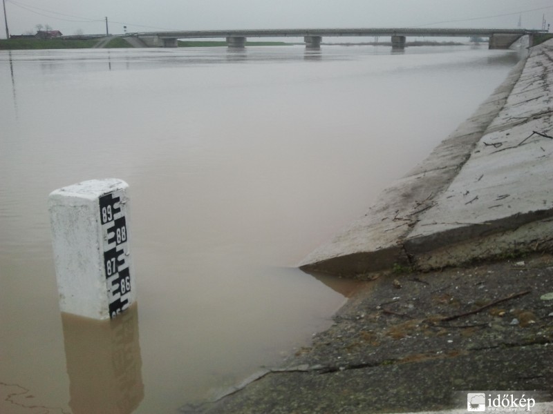 Nagyzeréndnél  a Fekete-körös