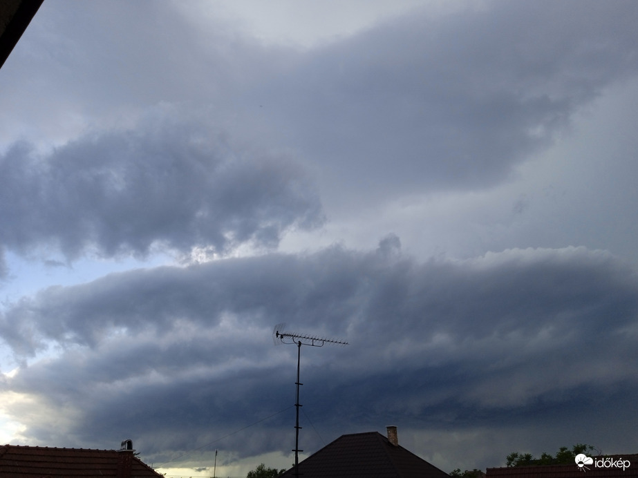 Debrecen - közeledő szupercella