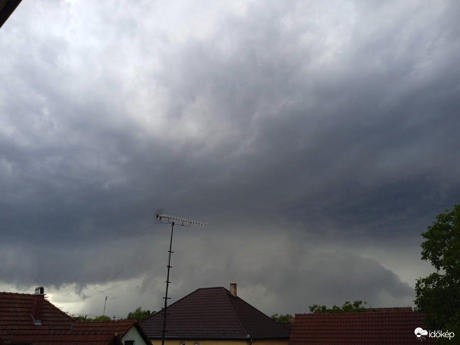 Debrecen - közeledő szupercella